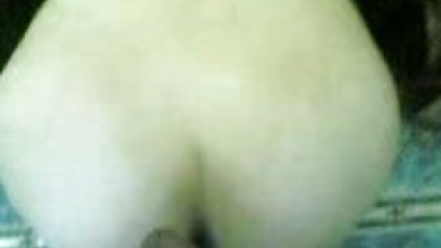 お気に入り :  EvelineDellaiとJennySimonsが3Pセックス中にうめき声を上げる アダルト動画 