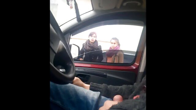 お気に入り :  角質の十代の女の子は幸運なハゲの男に犯されます アダルト動画 