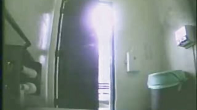 お気に入り :  新しいホットな10代の女の子が悪い女の子のブートキャンプに受け入れられます アダルト動画 