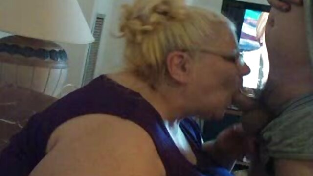 お気に入り :  プールサイドでイタリアのガールフレンドをクソ男の屋外ポルノビデオ セックス 動画 女性 アダルト動画 