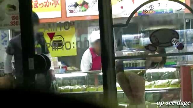 お気に入り :  膝上ソックスを履いた小柄な10代の若者がキャスティングで自慰行為をする 鈴木 一徹 女の子 アダルト動画 